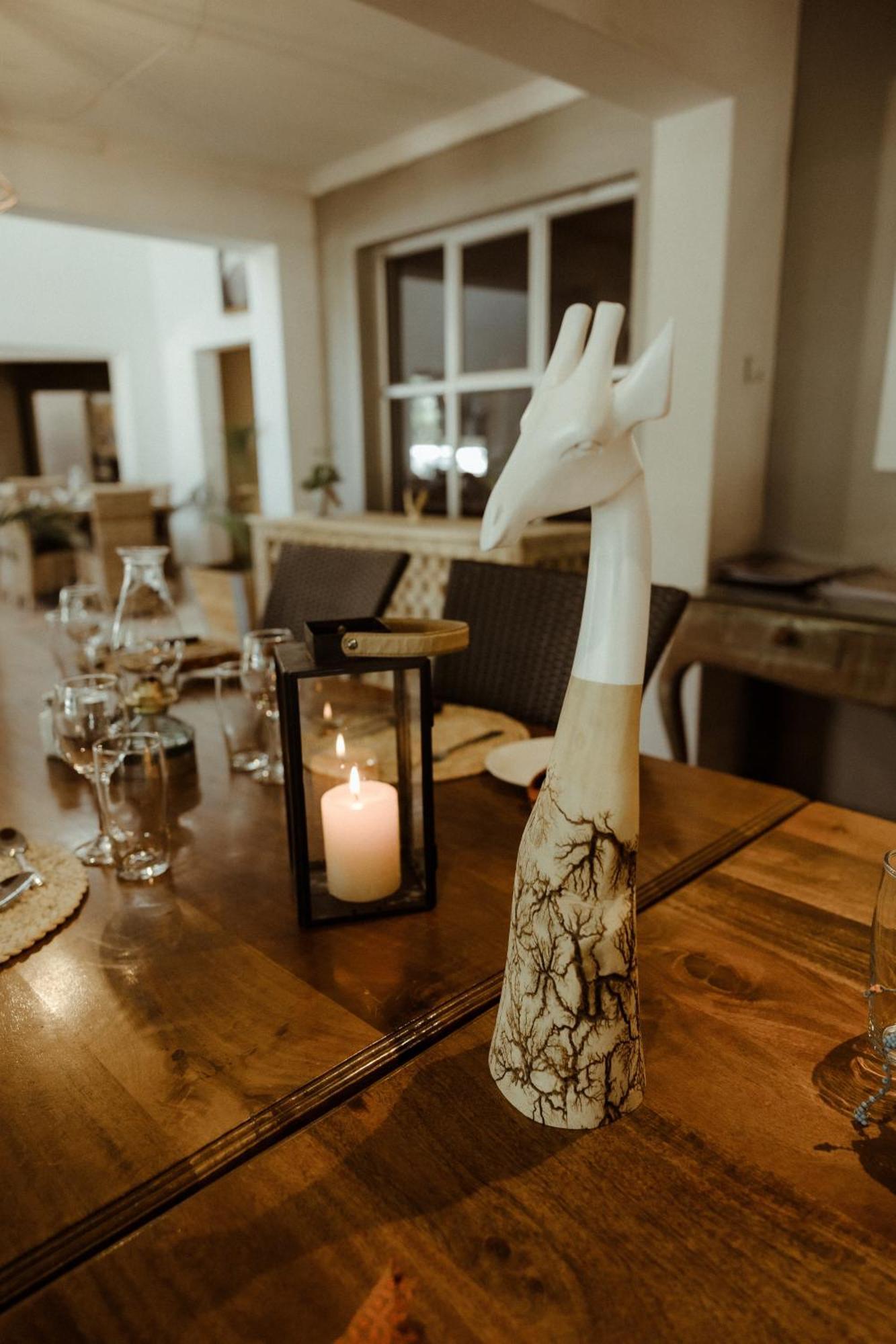Out Of Africa Town Lodge Otjiwarongo Ngoại thất bức ảnh