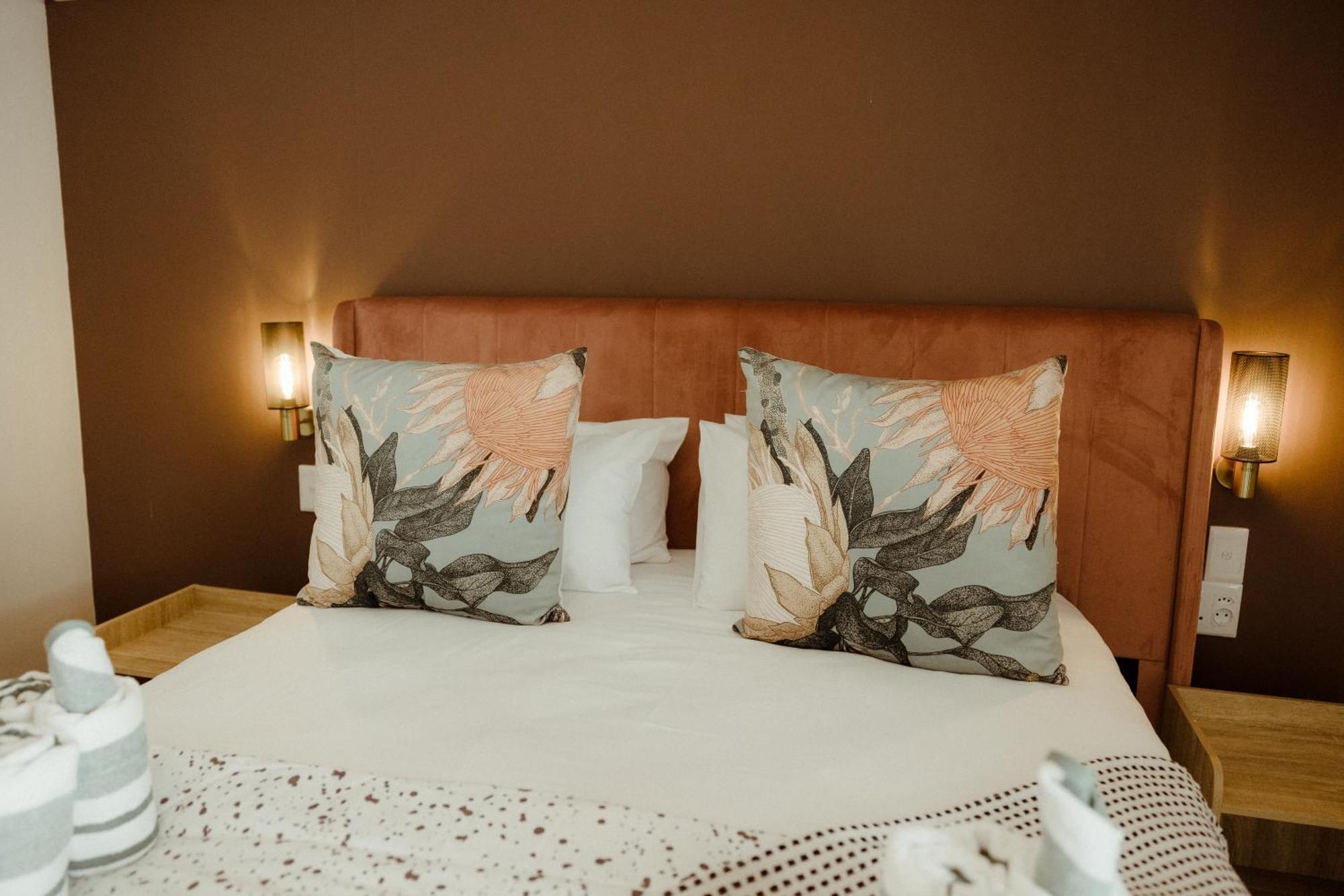 Out Of Africa Town Lodge Otjiwarongo Ngoại thất bức ảnh