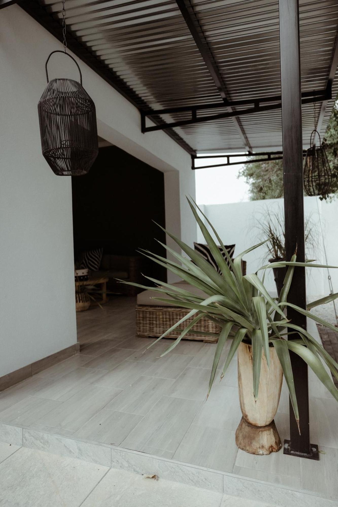 Out Of Africa Town Lodge Otjiwarongo Ngoại thất bức ảnh