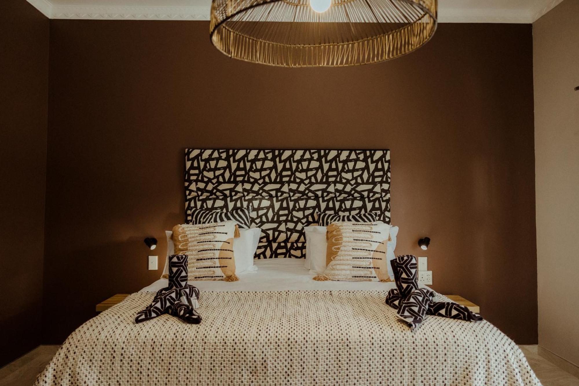 Out Of Africa Town Lodge Otjiwarongo Ngoại thất bức ảnh