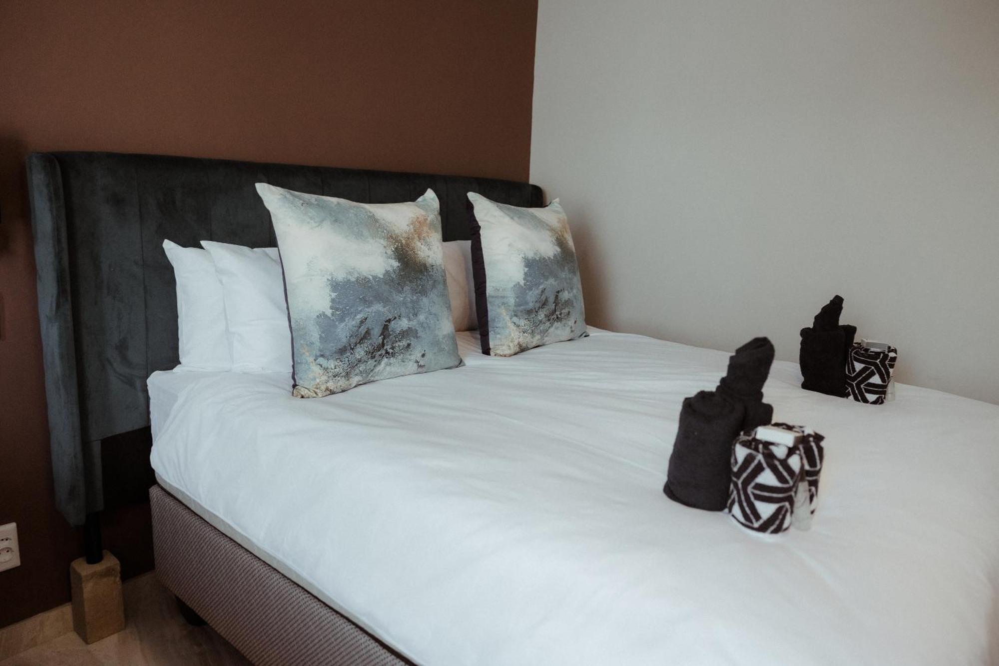 Out Of Africa Town Lodge Otjiwarongo Ngoại thất bức ảnh