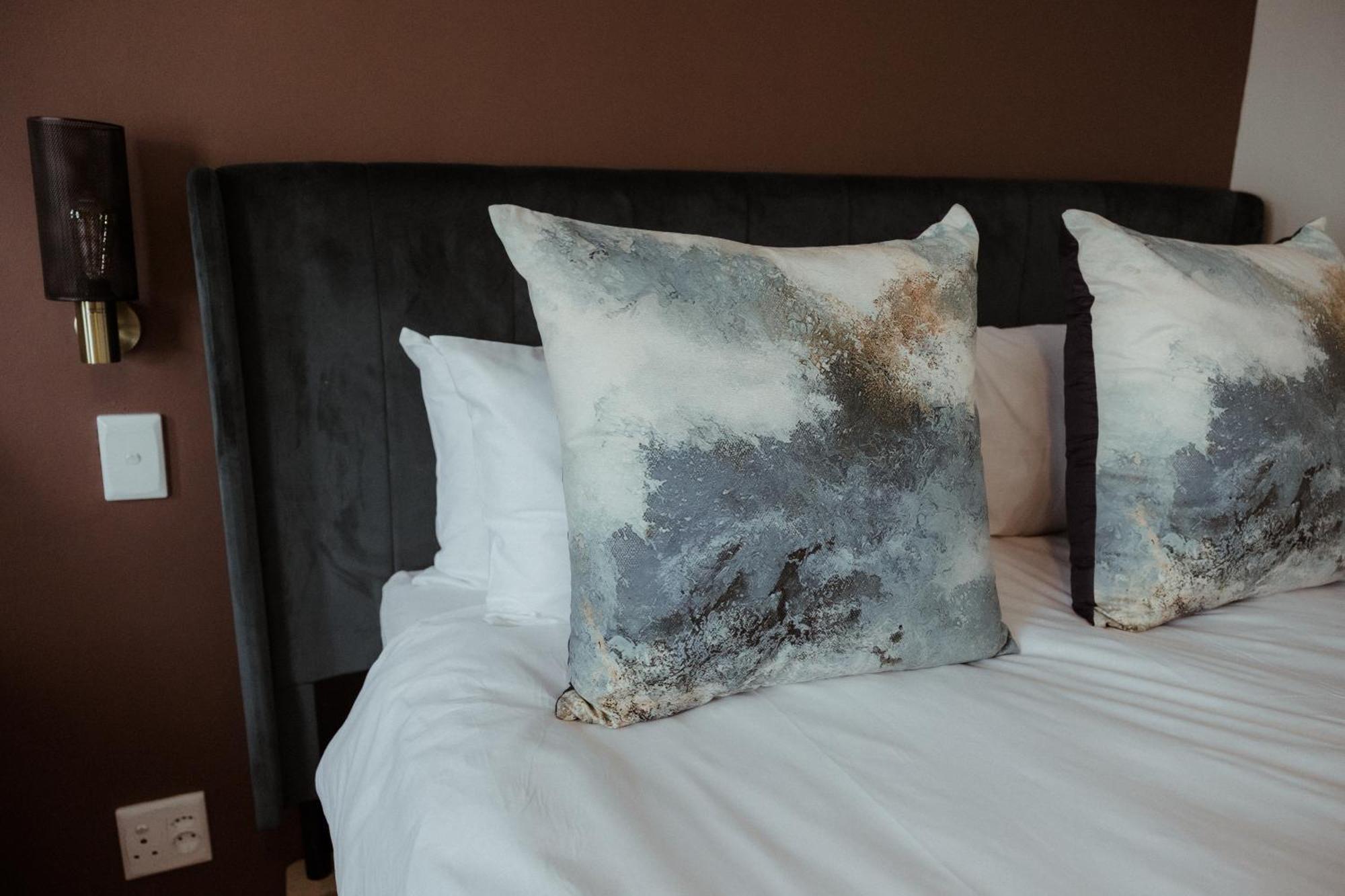 Out Of Africa Town Lodge Otjiwarongo Ngoại thất bức ảnh
