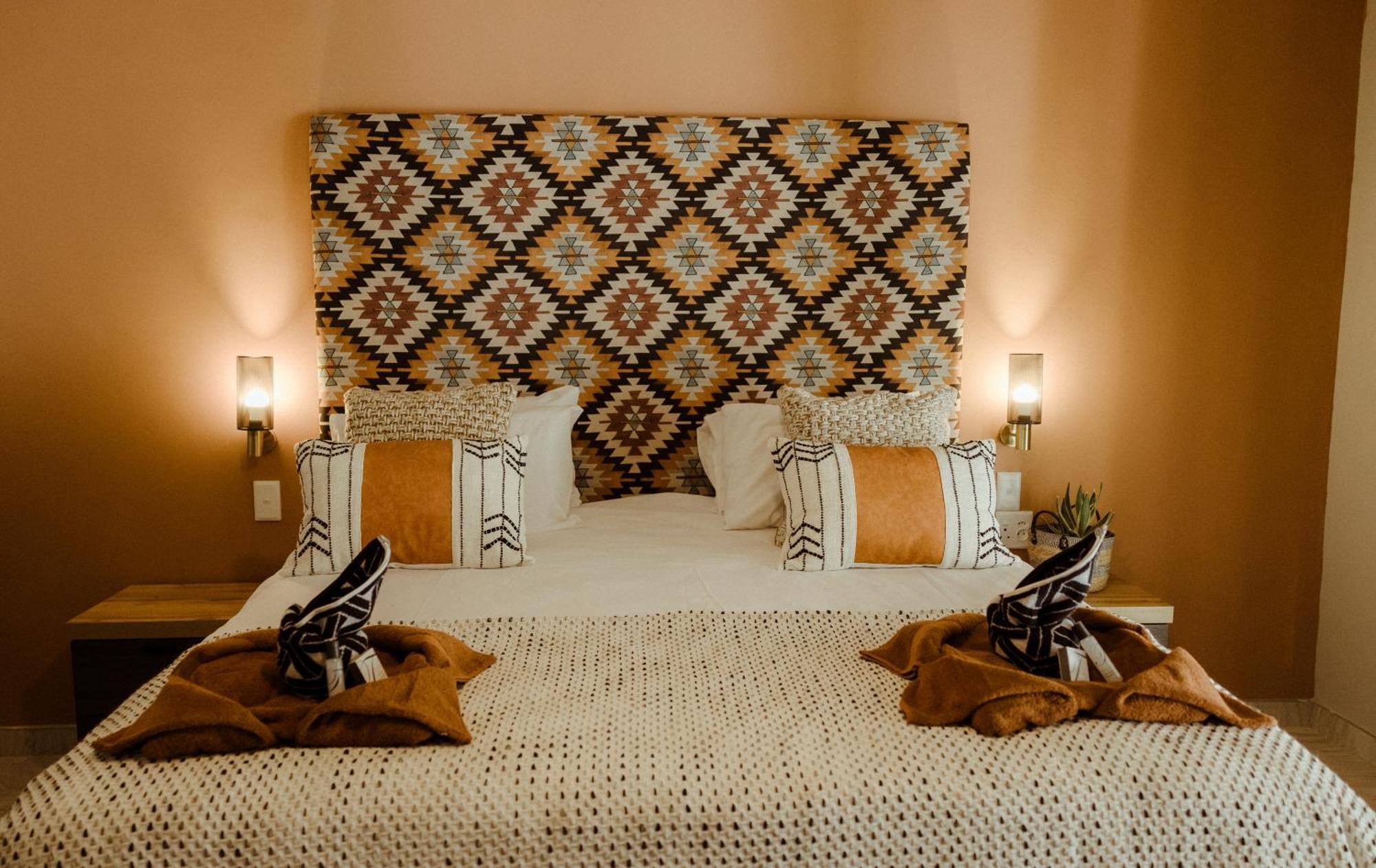 Out Of Africa Town Lodge Otjiwarongo Ngoại thất bức ảnh